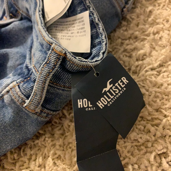 Hollister mom jeans - Picture 3 of 3